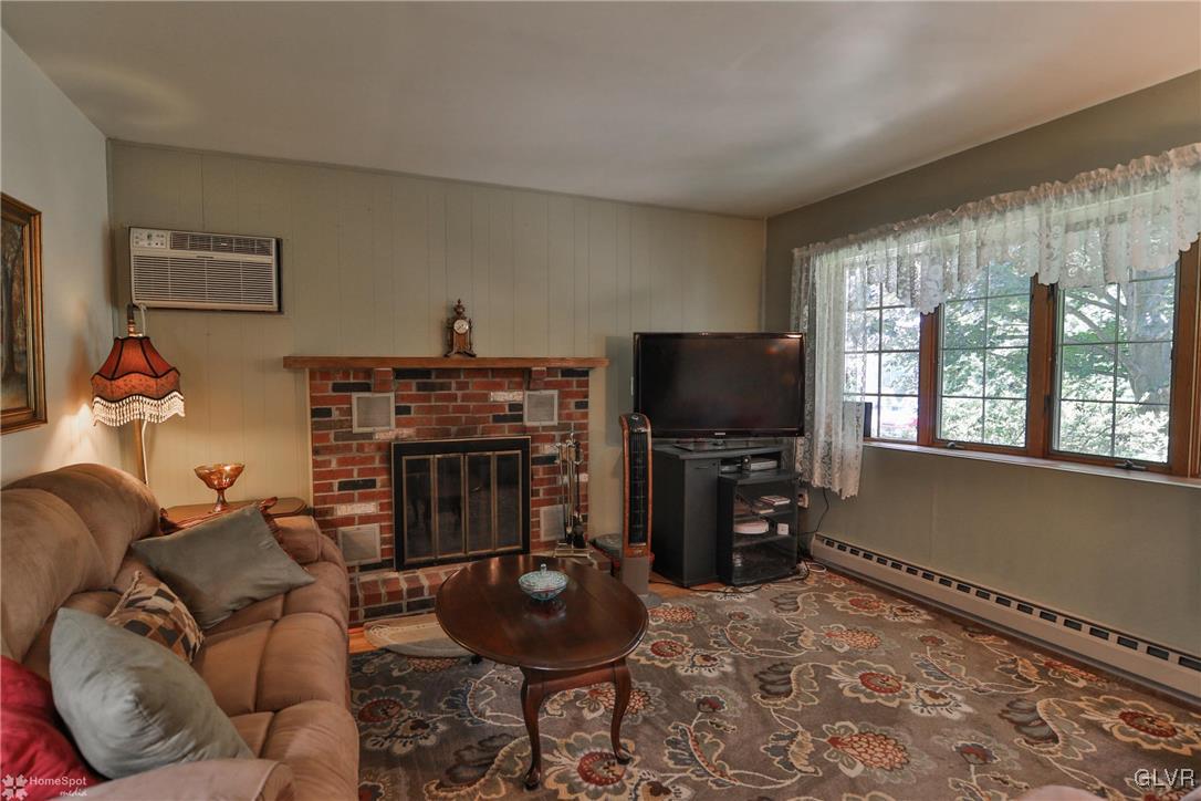 5546 Lanark Road Center Valley, PA 18034 - Photo 9 of 49 Gallery Image 9