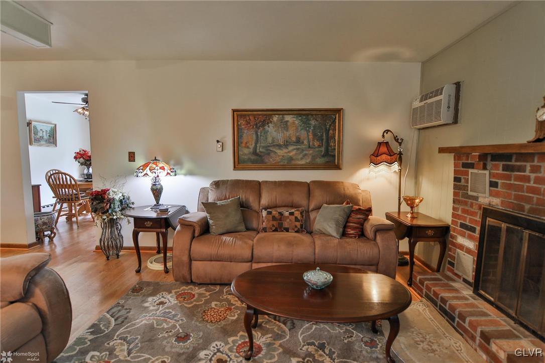 5546 Lanark Road Center Valley, PA 18034 - Photo 10 of 49 Gallery Image 10
