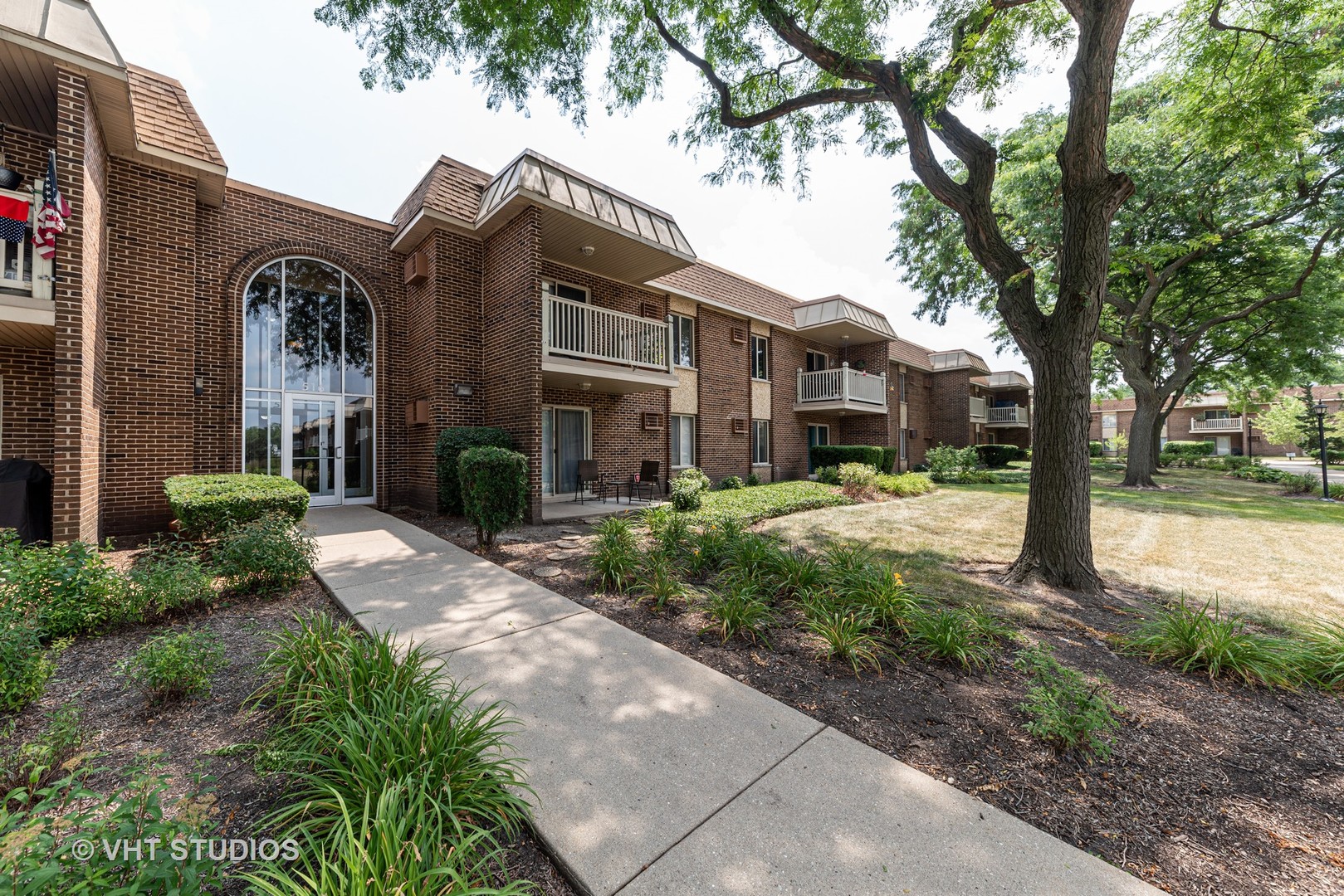 516 North Wilke Road, Unit 204 Palatine, IL 60074 - Photo 1 of 18