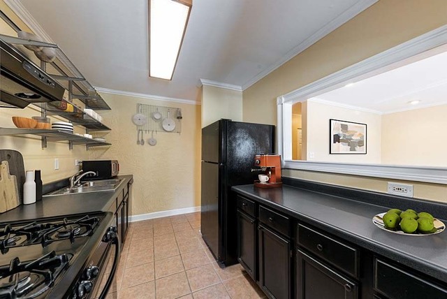 516 North Wilke Road, Unit 204 Palatine, IL 60074 - Photo 7 of 18