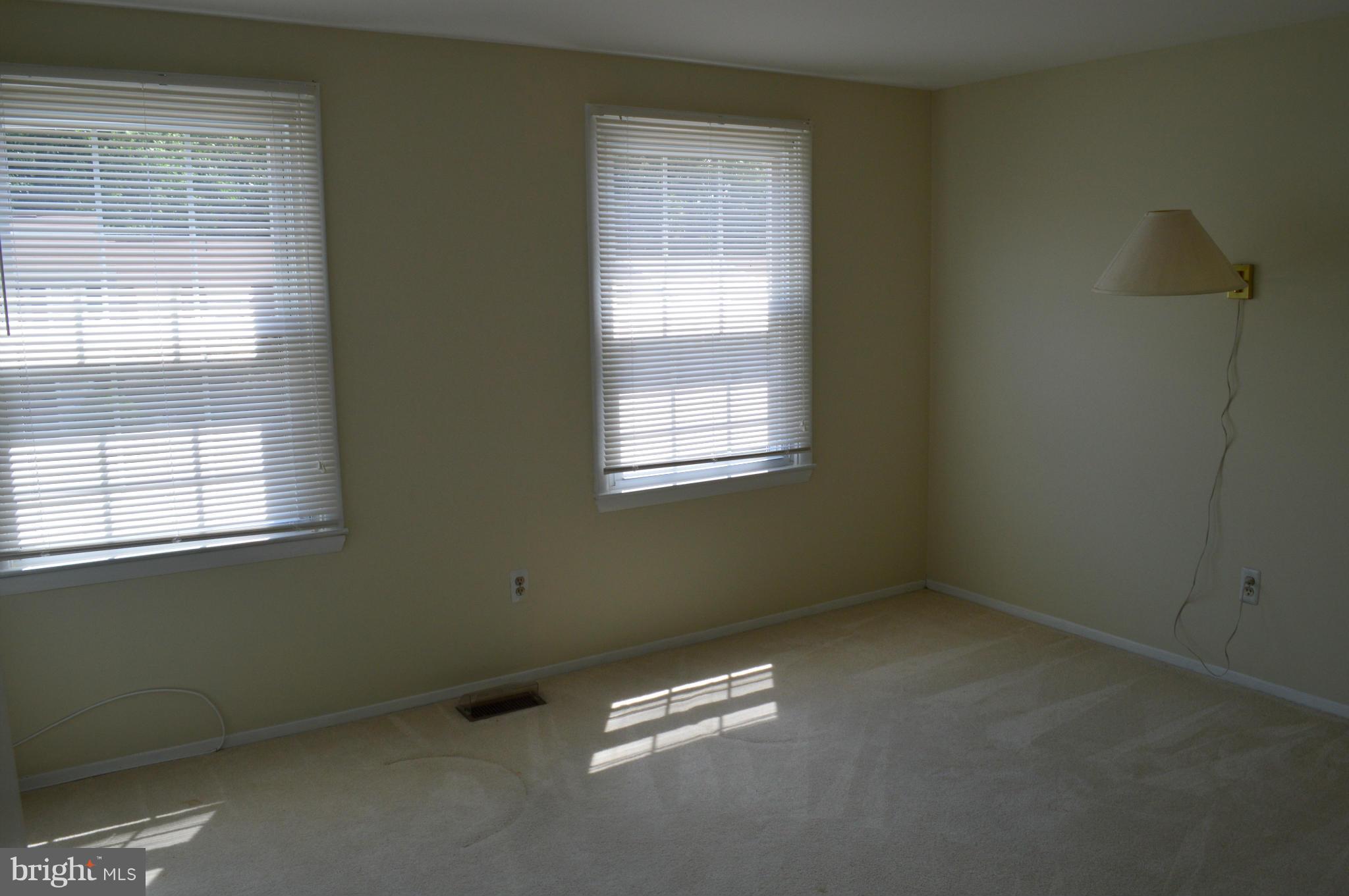 8214 Mitnick Road Baltimore, MD 21236 - Photo 14 of 30 an empty room with a window