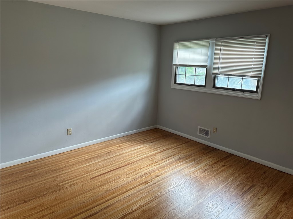 40 Guildhall Road Henrietta, NY 14623 - Photo 15 of 29