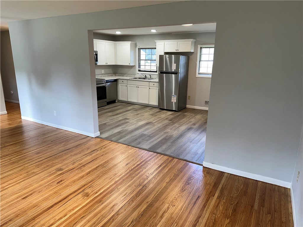 40 Guildhall Road Henrietta, NY 14623 - Photo 7 of 29