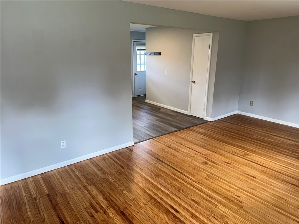 40 Guildhall Road Henrietta, NY 14623 - Photo 8 of 29