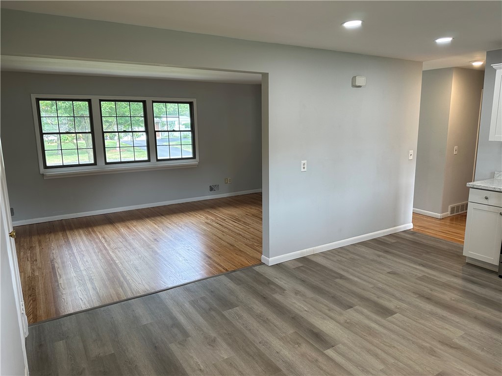 40 Guildhall Road Henrietta, NY 14623 - Photo 10 of 29