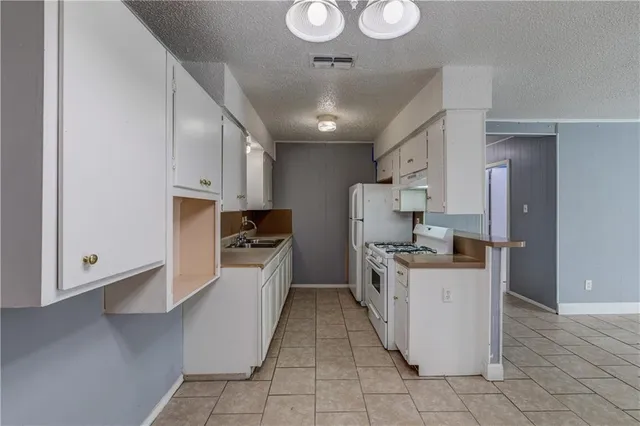 $1,695 | 1006 Fiesta Street, Unit A, Austin, TX 78702