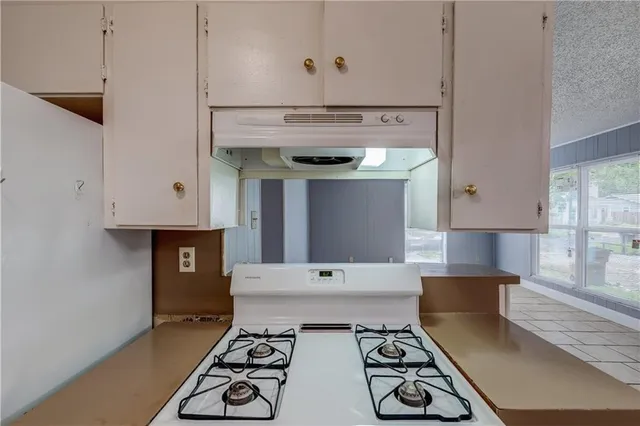 $1,695 | 1006 Fiesta Street, Unit A, Austin, TX 78702