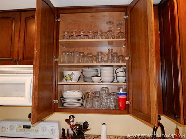 1868 Southwest Palm City Road, Unit 103 Stuart, FL 34994 - Photo 7 of 25 Kitchen. Furnished with everything