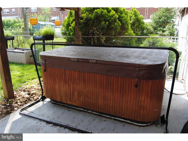 3549 Brookview Road Philadelphia, PA 19154 - Photo 3 of 13 Hot Tub