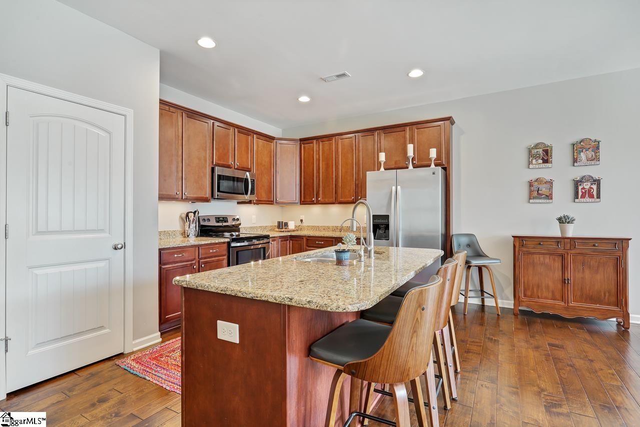215 Downs Road Greenville, SC 29617 - Photo 5 of 25 Gallery Image 5