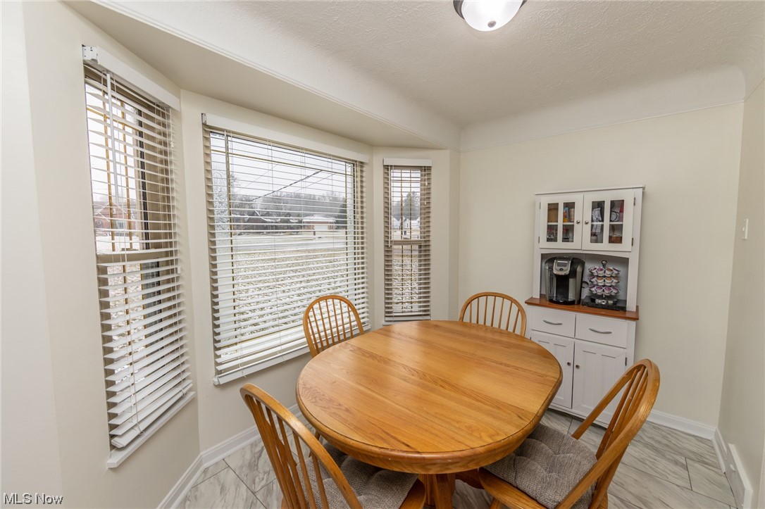 6807 Hillside Road Independence, OH 44131 - Photo 11 of 35 Gallery Image 11