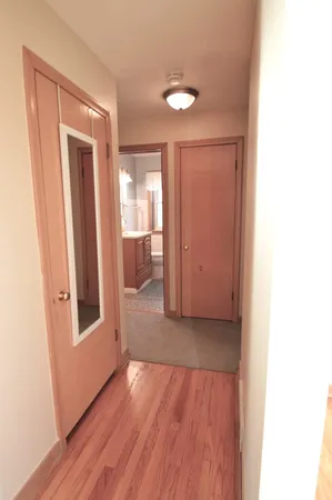 $1,900 | 1461 Balmoral Avenue, Unit 1N, Westchester, IL 60154