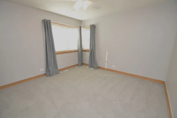 $1,900 | 1461 Balmoral Avenue, Unit 1N, Westchester, IL 60154