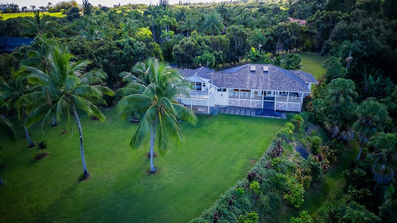 555 North Holokai Road Haiku, HI 96708 - Photo 48 of 50 This Hawaiian oasis is conveniently located near the best North Shore surf spots