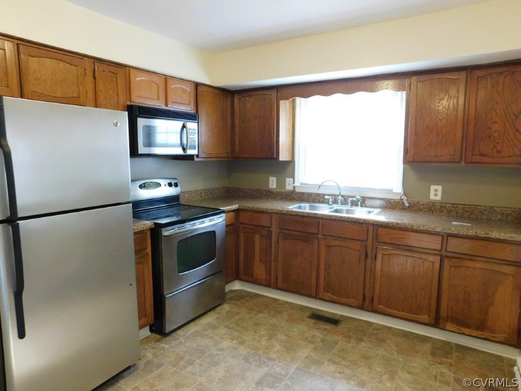 3204 Courthouse Road Hopewell, VA 23860 - Photo 7 of 22 Gallery Image 7