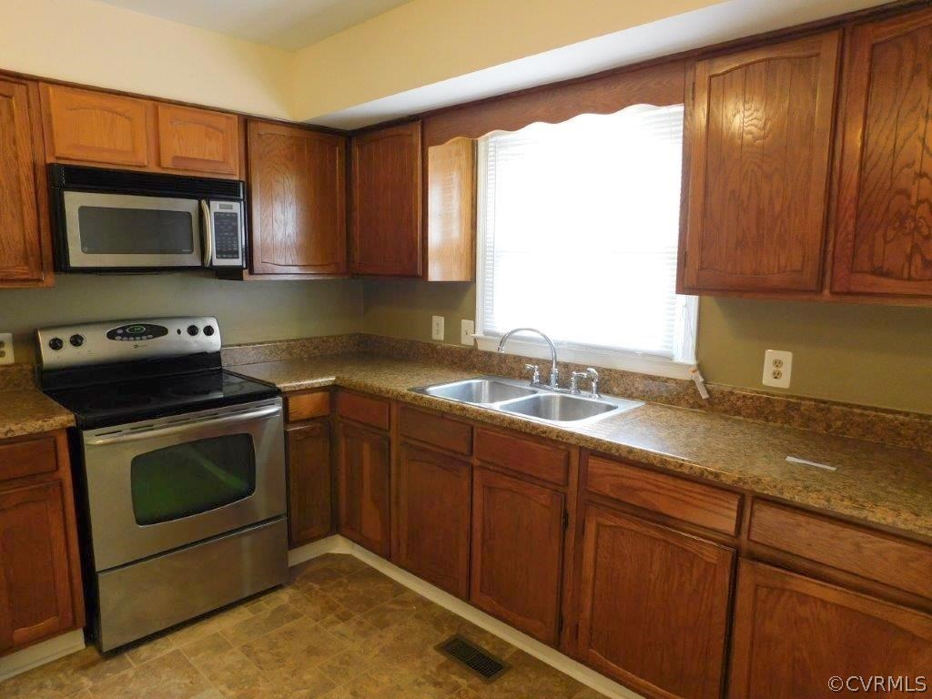 3204 Courthouse Road Hopewell, VA 23860 - Photo 9 of 22 Gallery Image 9