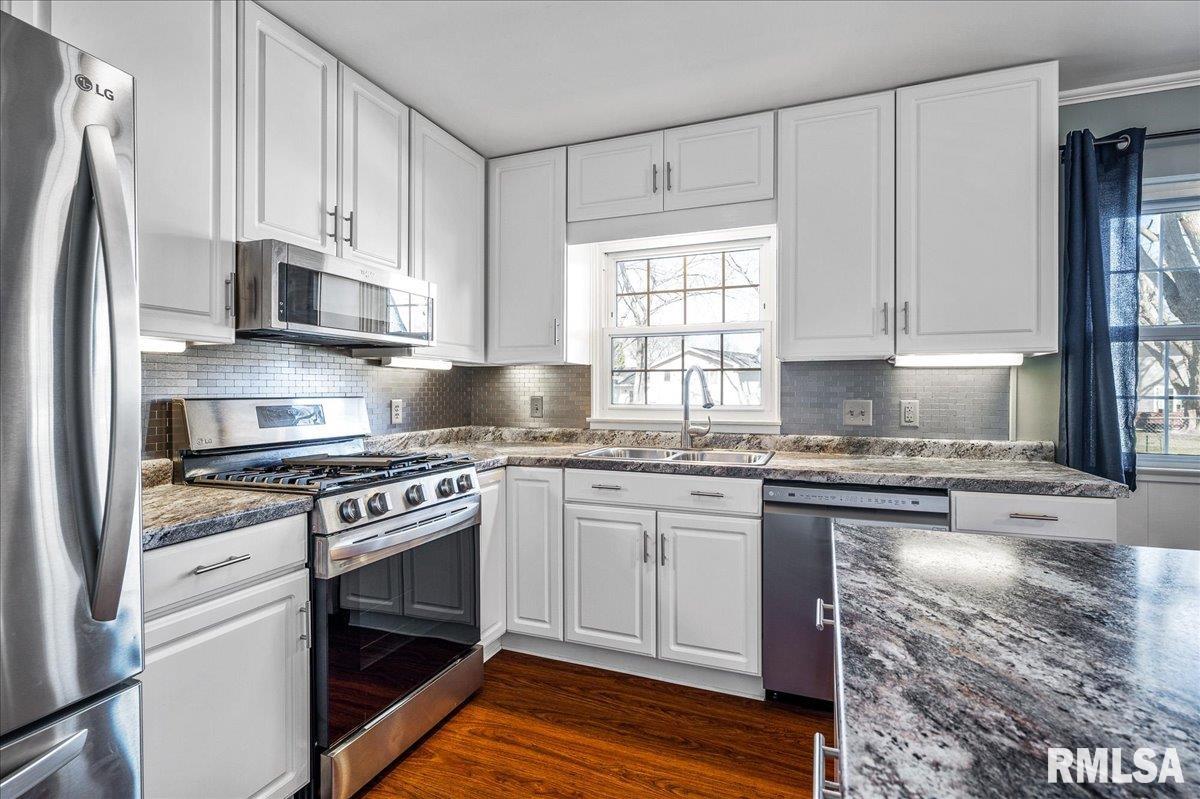 141 East High Point Road Peoria, IL 61614 - Photo 11 of 28 Gallery Image 11