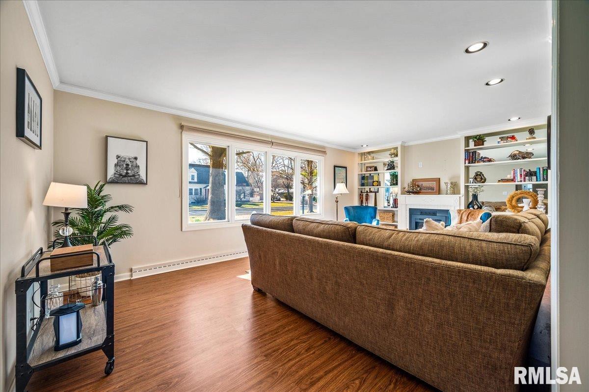 141 East High Point Road Peoria, IL 61614 - Photo 4 of 28 Gallery Image 4