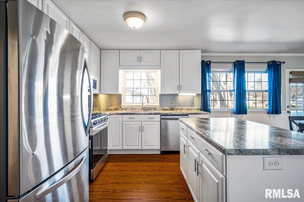 141 East High Point Road Peoria, IL 61614 - Photo 10 of 28 Gallery Image 10