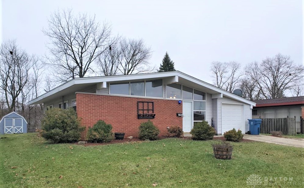 5322 Barrett Drive Riverside, OH 45431 - Photo 2 of 22