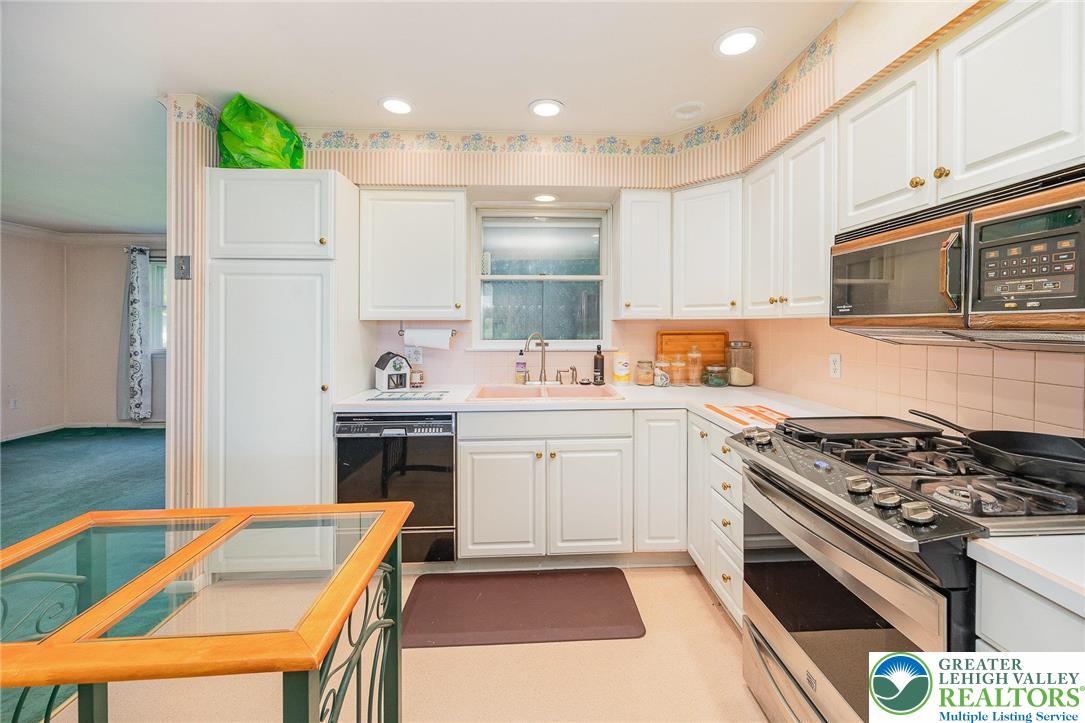4844 Londonderry Road Harrisburg, PA 17109 - Photo 7 of 42 Gallery Image 7