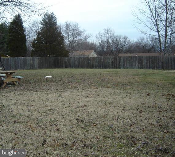 12306 Brolass Road Clinton, MD 20735 - Photo 11 of 11 Back yard