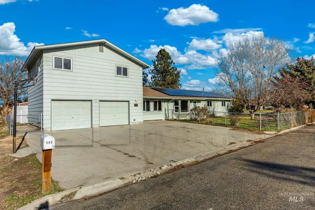 $399,990 | 503 Northwest 3rd Street, Fruitland, ID 83619