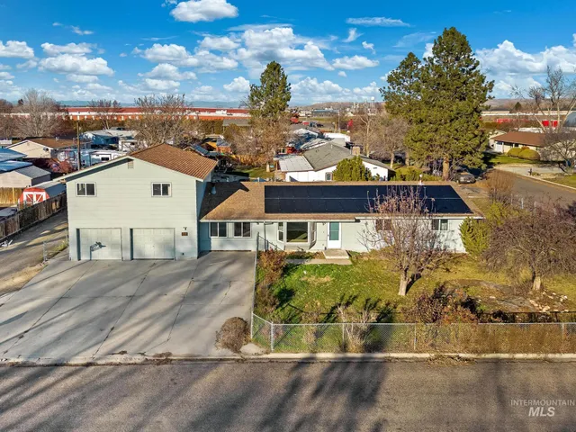 $399,990 | 503 Northwest 3rd Street, Fruitland, ID 83619