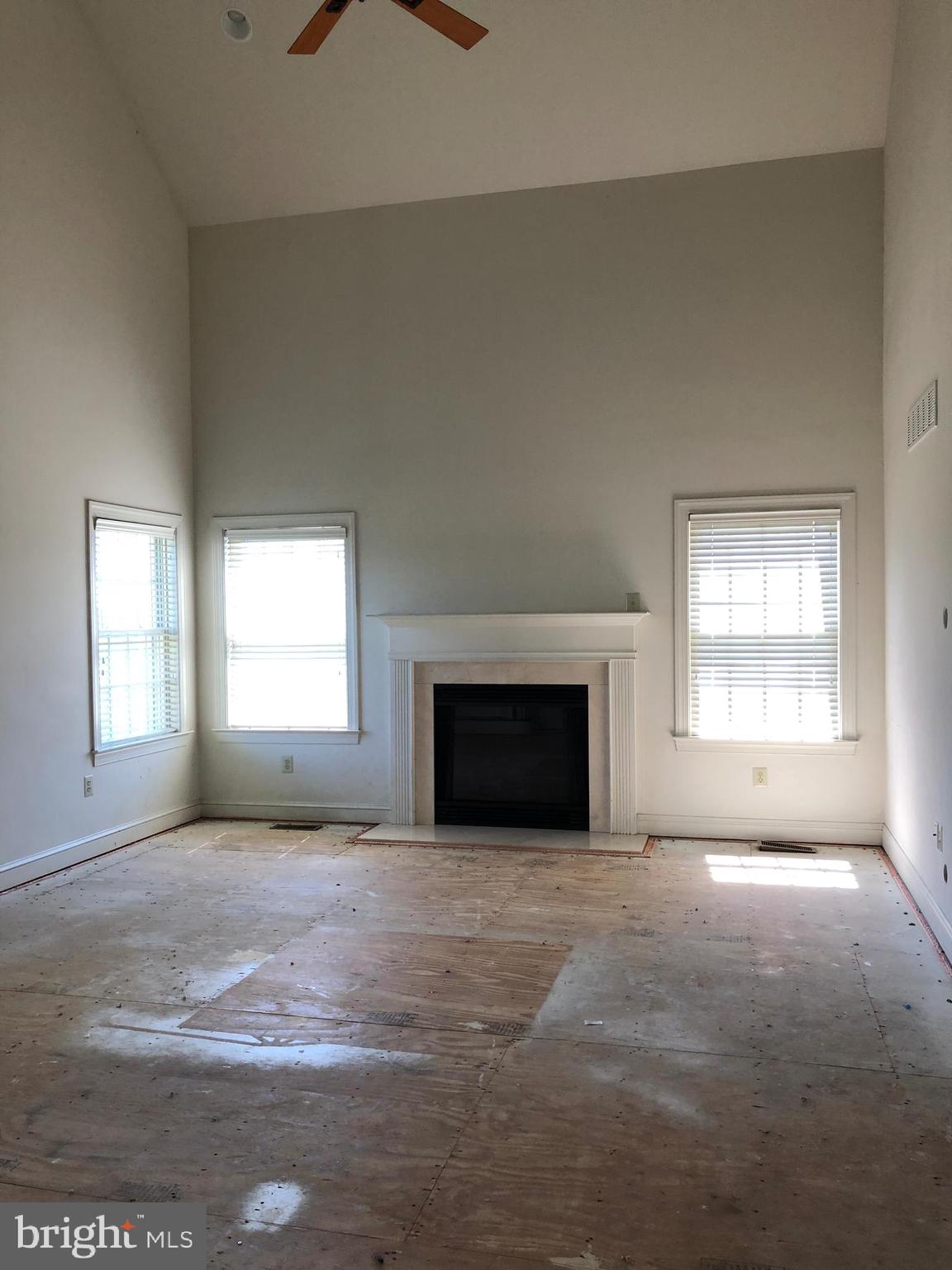 1415 Reiner Road Norristown, PA 19403 - Photo 25 of 53 great room left of kitchen