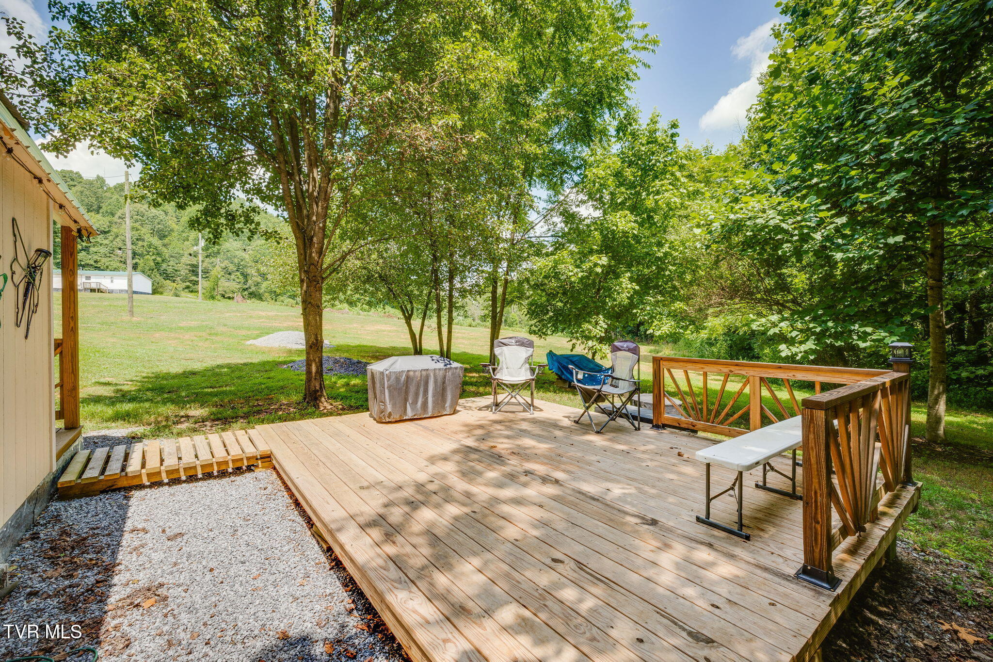 2588 West Carters Valley Road Surgoinsville, TN 37873 - Photo 7 of 54 040
