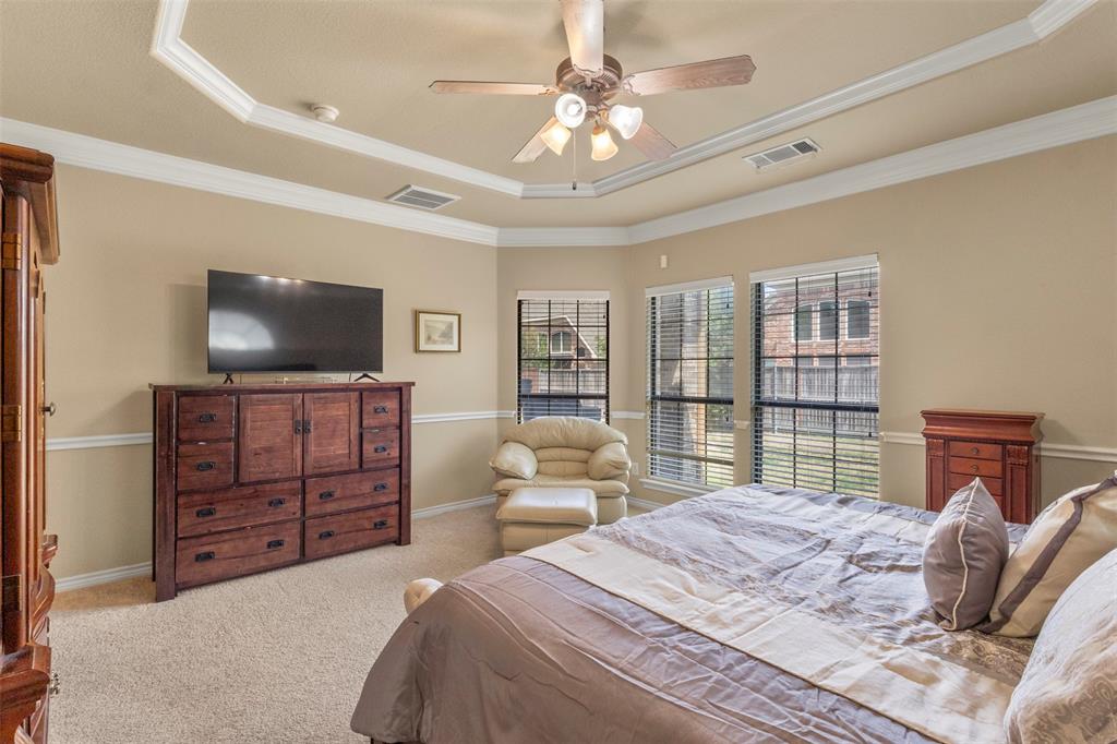 7256 Rueda Grand Prairie, TX 75054 - Photo 13 of 40 Gallery Image 13