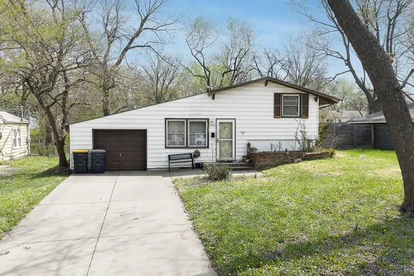 $149,950 | 11309 Marsh Avenue, Kansas City, MO 64134