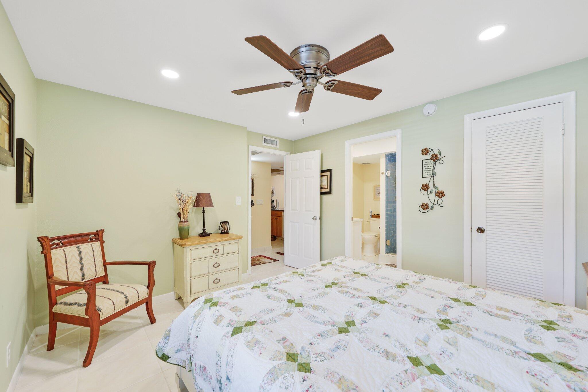 8 Royal Palm Way, Unit 103 Boca Raton, FL 33432 - Photo 25 of 53 8 Royal Palm Way - 42.jpg-SMALL
