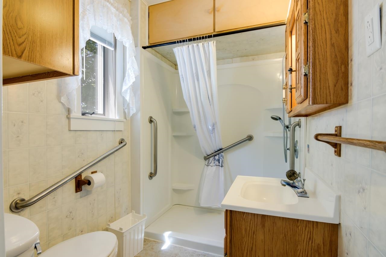317 South Stony Point Road Suttons Bay, MI 49682 - Photo 20 of 38 1924131-c15611d8-14ec-4f08-a8ff-ff1e6dcc3253.JPG