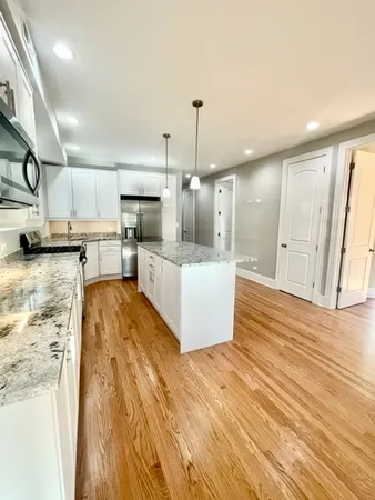 $3,100 | 5506 North Glenwood Avenue, Unit 1, Chicago, IL 60640