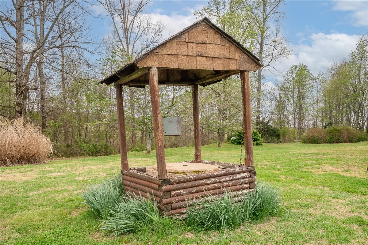 79 French Road Loretto, TN 38469 - Photo 4 of 52