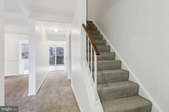 $560,000 | 5037 Head Court, Fairfax, VA 22032