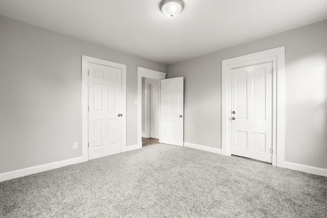 $2,300 | 19 Shawmut Avenue, Unit 1, New Bedford, MA 02740