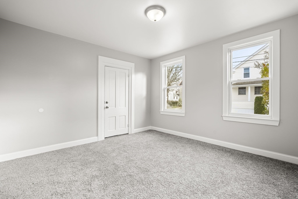 19 Shawmut Avenue, Unit 1 New Bedford, MA 02740 - Photo 13 of 31