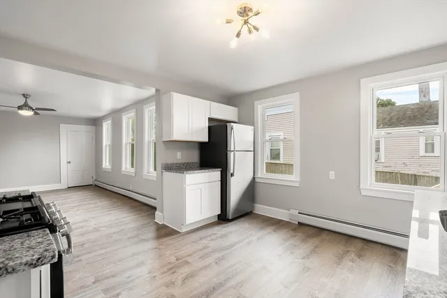 $2,300 | 19 Shawmut Avenue, Unit 1, New Bedford, MA 02740