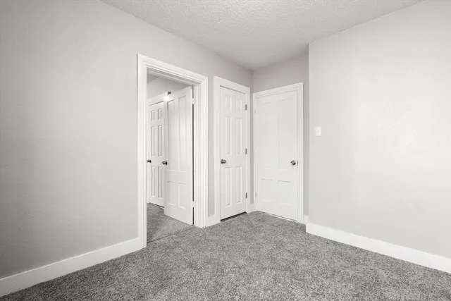 $2,300 | 19 Shawmut Avenue, Unit 1, New Bedford, MA 02740