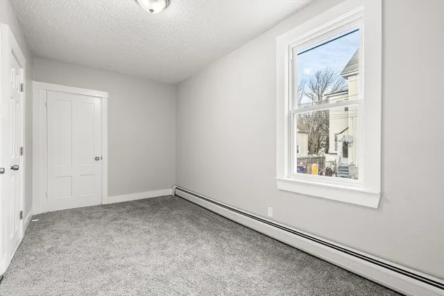 $2,300 | 19 Shawmut Avenue, Unit 1, New Bedford, MA 02740