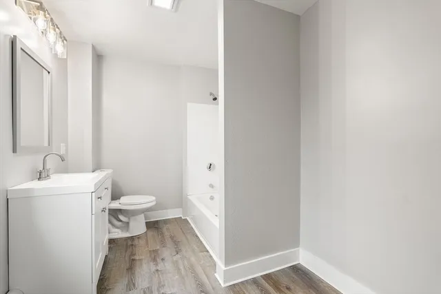 $2,300 | 19 Shawmut Avenue, Unit 1, New Bedford, MA 02740