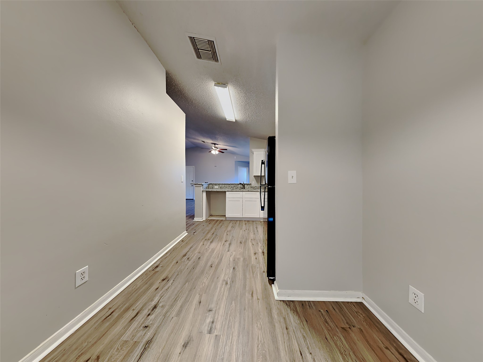 4631 Croker Ridge Road Houston, TX 77053 - Photo 4 of 16