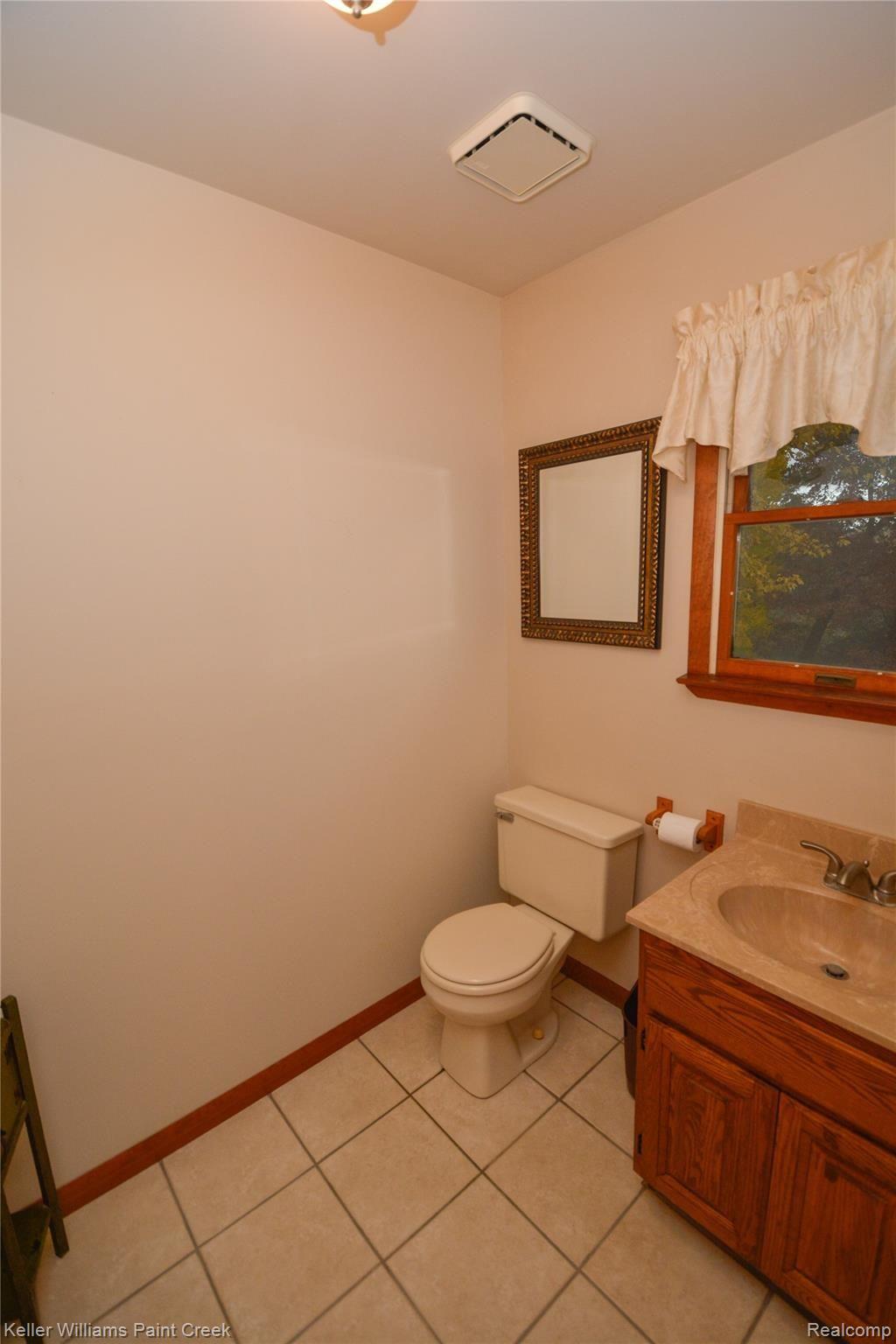 3152 Curtis Road Leonard, MI 48367 - Photo 32 of 36 Bath04.jpg