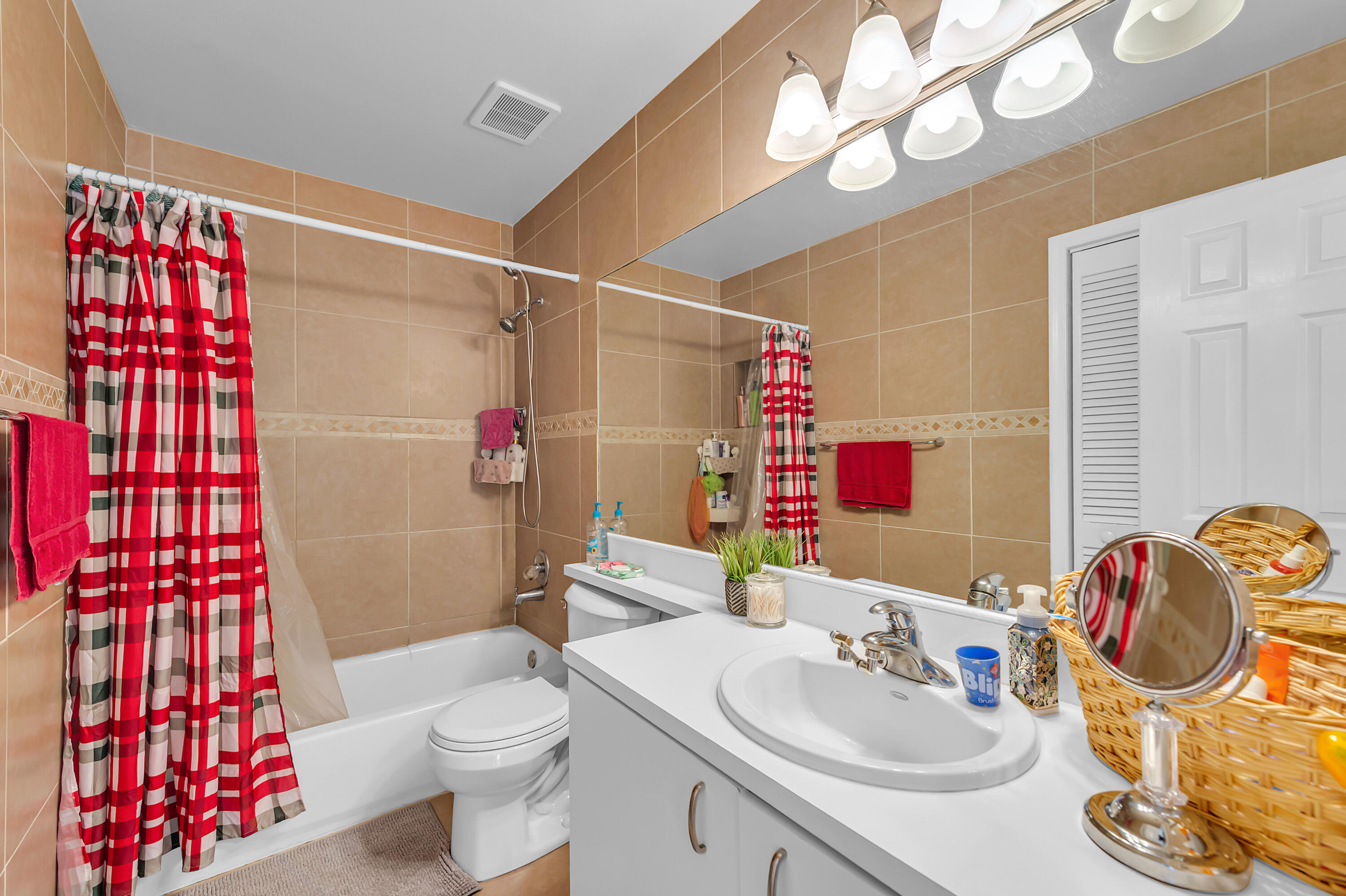 5216 Northwest 55th Street Coconut Creek, FL 33073 - Photo 41 of 54 photo_042