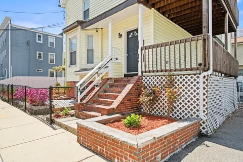 $1,200,000 | 29 Hanson Street, Unit 1, Somerville, MA 02143