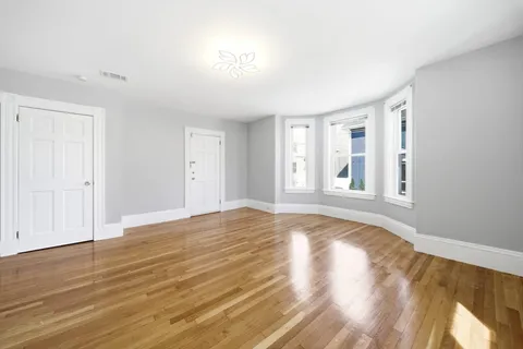 $1,200,000 | 29 Hanson Street, Unit 1, Somerville, MA 02143