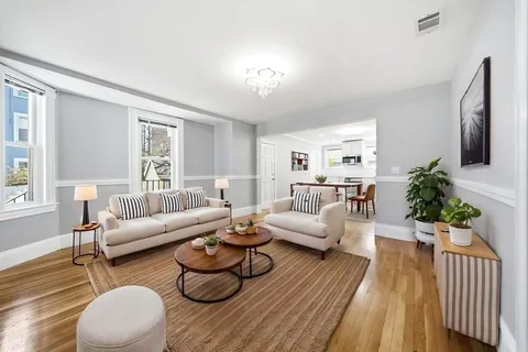 $1,200,000 | 29 Hanson Street, Unit 1, Somerville, MA 02143