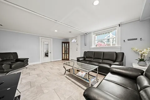 $1,200,000 | 29 Hanson Street, Unit 1, Somerville, MA 02143
